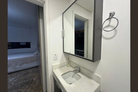 Banheiro de apartamento à venda com 1 quarto, 26m² em Bethaville I, Barueri