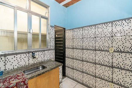Cozinha de casa para alugar com 1 quarto, 50m² em Vigário Geral, Rio de Janeiro