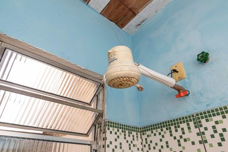 Banheiro de casa para alugar com 1 quarto, 50m² em Vigário Geral, Rio de Janeiro