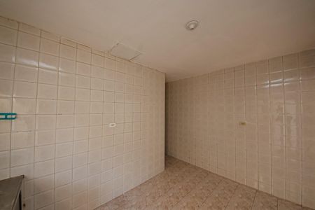 Casa para alugar com 60m², 1 quarto e sem vaga