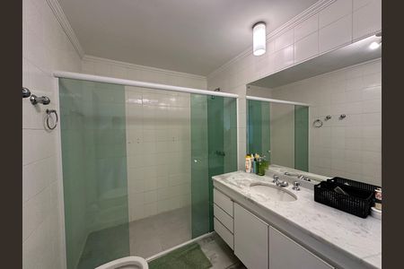 Apartamento para alugar com 115m², 2 quartos e 2 vagas Apartamento para alugar com 115m², 2 quartos e 2 vagasBanheiro da Suíte