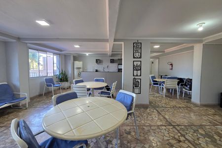 Apartamento para alugar com 107m², 2 quartos e 1 vaga
