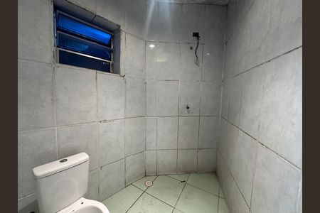 Banheiro de casa para alugar com 1 quarto, 40m² em Vila Pouso Alegre, Barueri