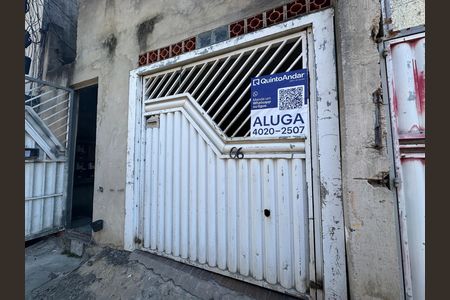 Fachada de casa para alugar com 1 quarto, 40m² em Vila Pouso Alegre, Barueri