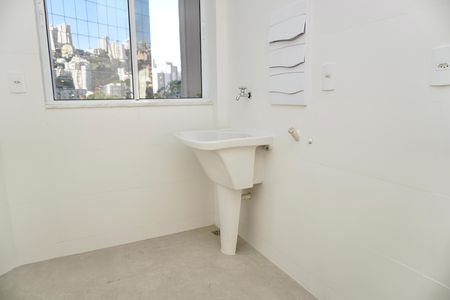 Apartamento à venda com 67m², 2 quartos e 1 vaga Apartamento à venda com 67m², 2 quartos e 1 vagaCozinha e Área de Serviço
