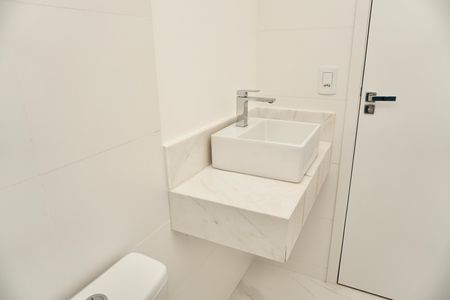 Apartamento à venda com 67m², 2 quartos e 1 vaga Apartamento à venda com 67m², 2 quartos e 1 vagaBanheiro da Suíte