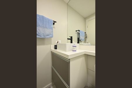 Banheiro de apartamento à venda com 2 quartos, 42m² em Vila Plana, São Paulo