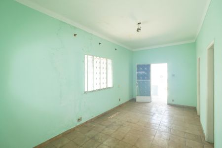 Sala de casa à venda com 3 quartos, 150m² em Campo Grande, Rio de Janeiro