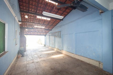Garagem de casa para alugar com 3 quartos, 150m² em Campo Grande, Rio de Janeiro