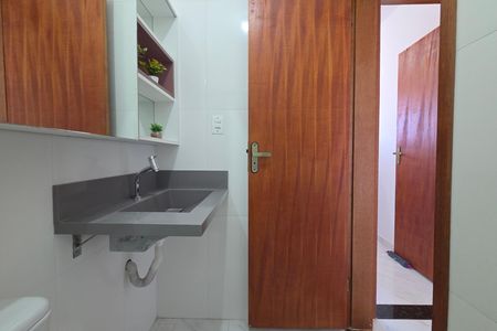 Casa de condomínio para alugar com 52m², 2 quartos e 1 vaga Casa de condomínio para alugar com 52m², 2 quartos e 1 vagaBanheiro
