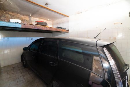 Garagem de casa à venda com 2 quartos, 65m² em Jardim Oriental, São Paulo