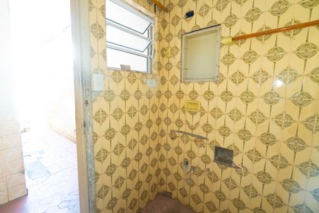 Banheiro de casa à venda com 2 quartos, 65m² em Jardim Oriental, São Paulo