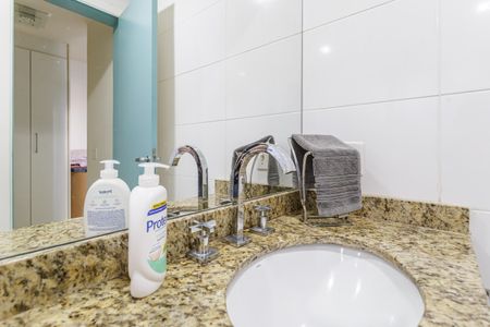 Apartamento à venda com 142m², 3 quartos e 2 vagasBanheiro da Suíte 2