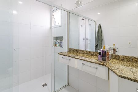 Apartamento à venda com 142m², 3 quartos e 2 vagasBanheiro da Suíte 2