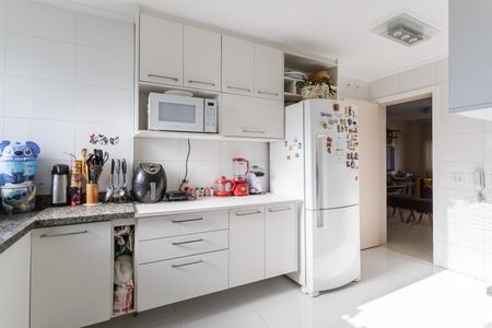 Cozinha de apartamento à venda com 3 quartos, 142m² em Moema, São Paulo