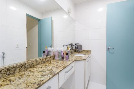 Apartamento à venda com 142m², 3 quartos e 2 vagasBanheiro da Suíte 2