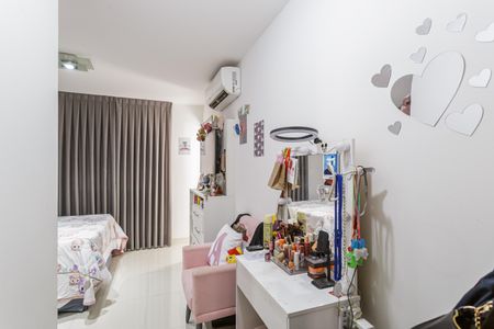 Apartamento à venda com 142m², 3 quartos e 2 vagasSuíte 1