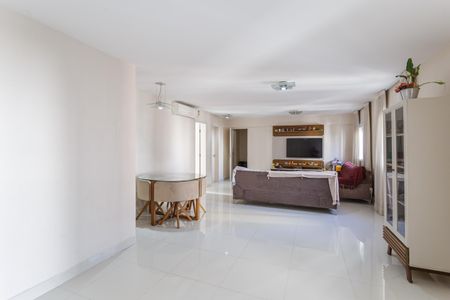 Apartamento à venda com 142m², 3 quartos e 2 vagasSala