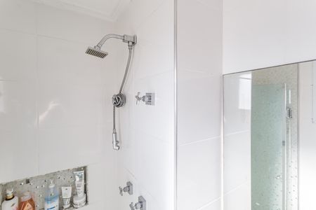 Apartamento à venda com 142m², 3 quartos e 2 vagasBanheiro da Suíte 1