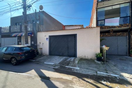 Fachada de casa para alugar com 2 quartos, 120m² em Outeiro de Passárgada, Cotia