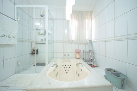 Banheiro da Suíte 1 de casa para alugar com 5 quartos, 500m² em Rolinópolis, São Paulo