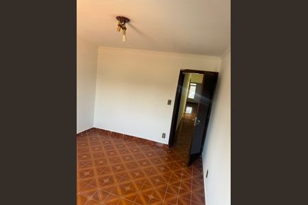 Foto 09 de casa à venda com 3 quartos, 201m² em Parque Maria Domitila, São Paulo