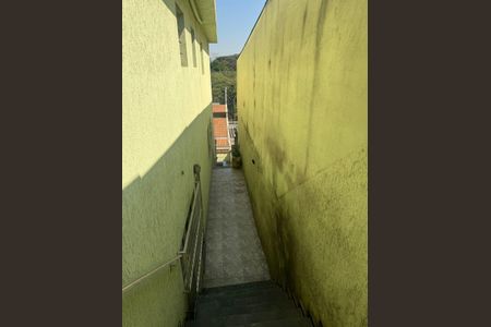 Foto 01 de casa à venda com 3 quartos, 201m² em Parque Maria Domitila, São Paulo