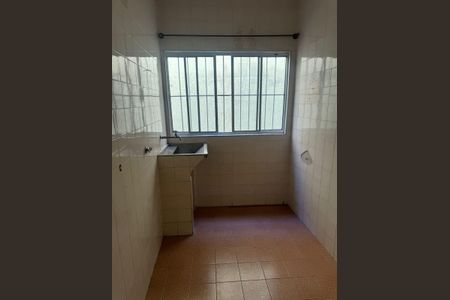 Foto 02 de casa à venda com 3 quartos, 201m² em Parque Maria Domitila, São Paulo