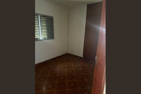 Foto 06 de casa à venda com 3 quartos, 201m² em Parque Maria Domitila, São Paulo