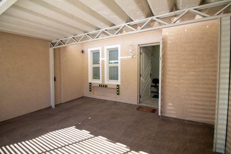 Garagem de casa à venda com 3 quartos, 106m² em Vila Cruzeiro, São Paulo