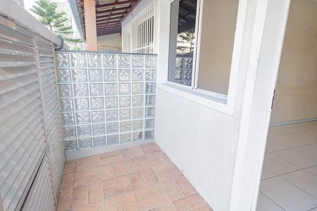 Casa de condomínio para alugar com 104m², 2 quartos e 2 vagas Casa de condomínio para alugar com 104m², 2 quartos e 2 vagasVaranda