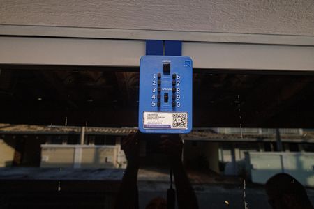Lockbox de casa de condomínio para alugar com 2 quartos, 104m² em Santíssimo, Rio de Janeiro