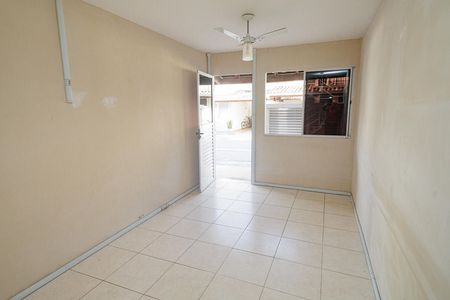 Casa de condomínio para alugar com 104m², 2 quartos e 2 vagas Casa de condomínio para alugar com 104m², 2 quartos e 2 vagasSala