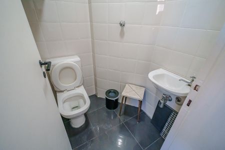 Apartamento para alugar com 70m², 3 quartos e 2 vagas Apartamento para alugar com 70m², 3 quartos e 2 vagasBanheiro 2