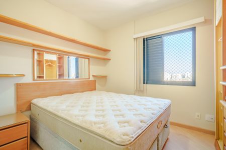 Apartamento para alugar com 70m², 3 quartos e 2 vagas Apartamento para alugar com 70m², 3 quartos e 2 vagasSuíte