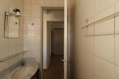 Banheiro de apartamento para alugar com 2 quartos, 55m² em Vila Guiomar, Santo André