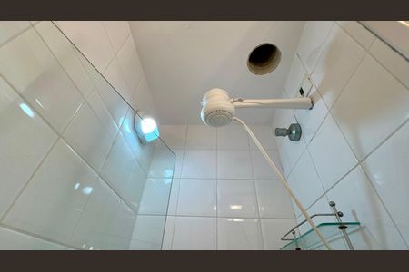 Banheiro de casa de condomínio para alugar com 2 quartos, 88m² em Pompeia, São Paulo