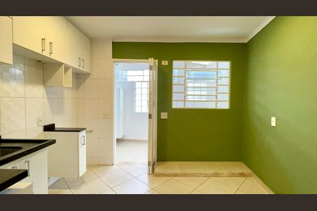 Cozinha de casa de condomínio para alugar com 2 quartos, 88m² em Pompeia, São Paulo
