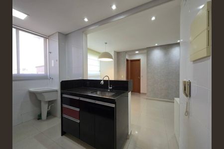 Cozinha  de apartamento à venda com 2 quartos, 60m² em Cinquentenario, Belo Horizonte
