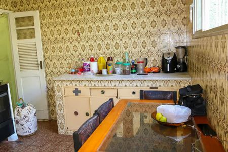 Casa para alugar com 280m², 3 quartos e 2 vagas Casa para alugar com 280m², 3 quartos e 2 vagasCozinha