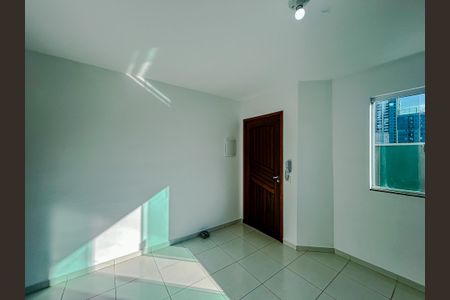 Sala de casa de condomínio para alugar com 2 quartos, 75m² em Penha de França, São Paulo