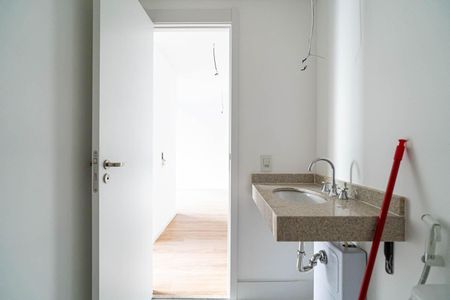 Apartamento para alugar com 37m², 2 quartos e sem vaga Apartamento para alugar com 37m², 2 quartos e sem vagaBanheiro