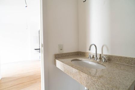 Banheiro de apartamento para alugar com 2 quartos, 37m² em Consolação, São Paulo