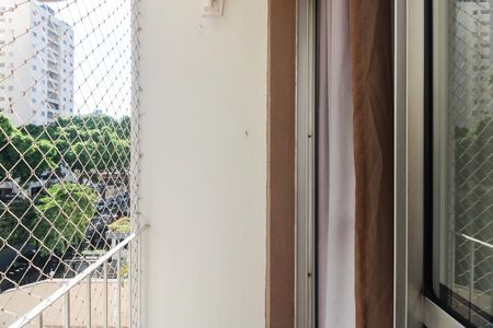 Apartamento para alugar com 57m², 2 quartos e 1 vaga Apartamento para alugar com 57m², 2 quartos e 1 vagaVaranda