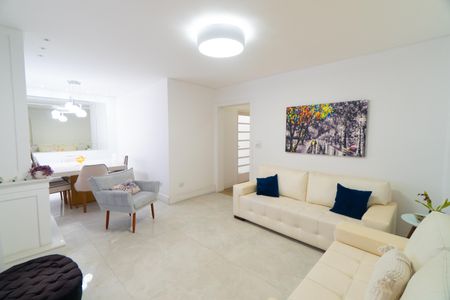 Casa à venda com 3 quartos, 222m² em Vila Guarani, São Paulo