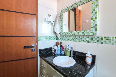 Banheiro Social de apartamento à venda com 2 quartos, 56m² em Santa Terezinha, São Bernardo do Campo