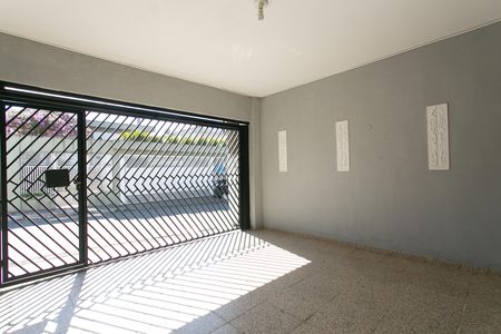 Casa para alugar com 248m², 3 quartos e 2 vagas