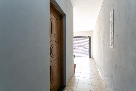 Entrada  de casa para alugar com 3 quartos, 125m² em Vila Rosaria, São Paulo