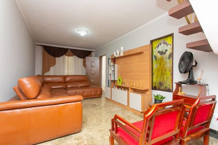 Casa para alugar com 248m², 3 quartos e 2 vagas Casa para alugar com 248m², 3 quartos e 2 vagasSala