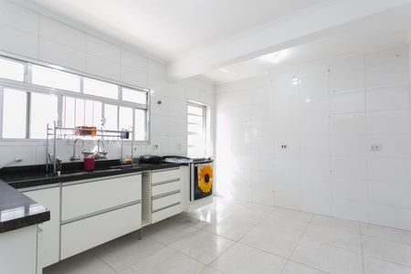 Casa para alugar com 248m², 3 quartos e 2 vagas Casa para alugar com 248m², 3 quartos e 2 vagasCozinha